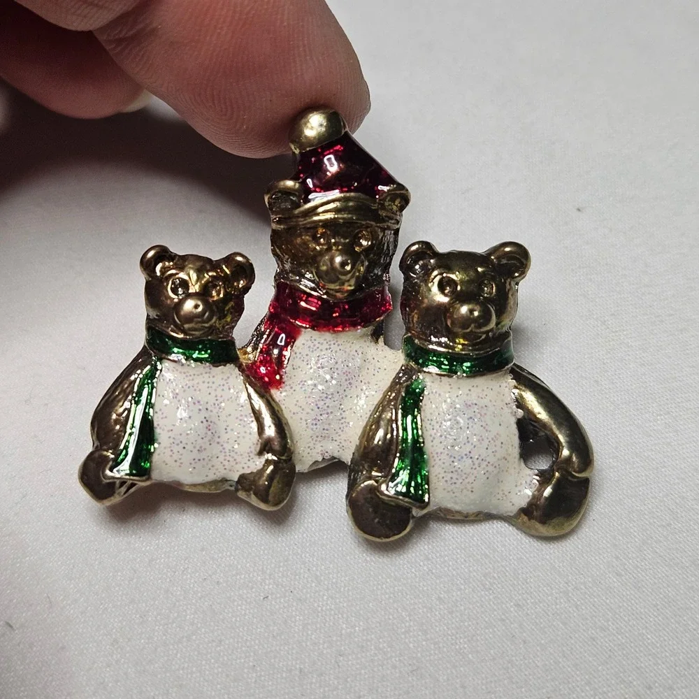 Vintage Christmas Teddy Bear Brooch Womens OS Gold Red Green Enamel Glitter